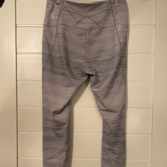Zella Live In High Rise Legging in grey/white - Picture 4 of 5